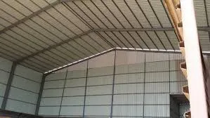 سقف بنل: حلول مبتكرة وعزل فعّال للأسقف في المباني الحديثة