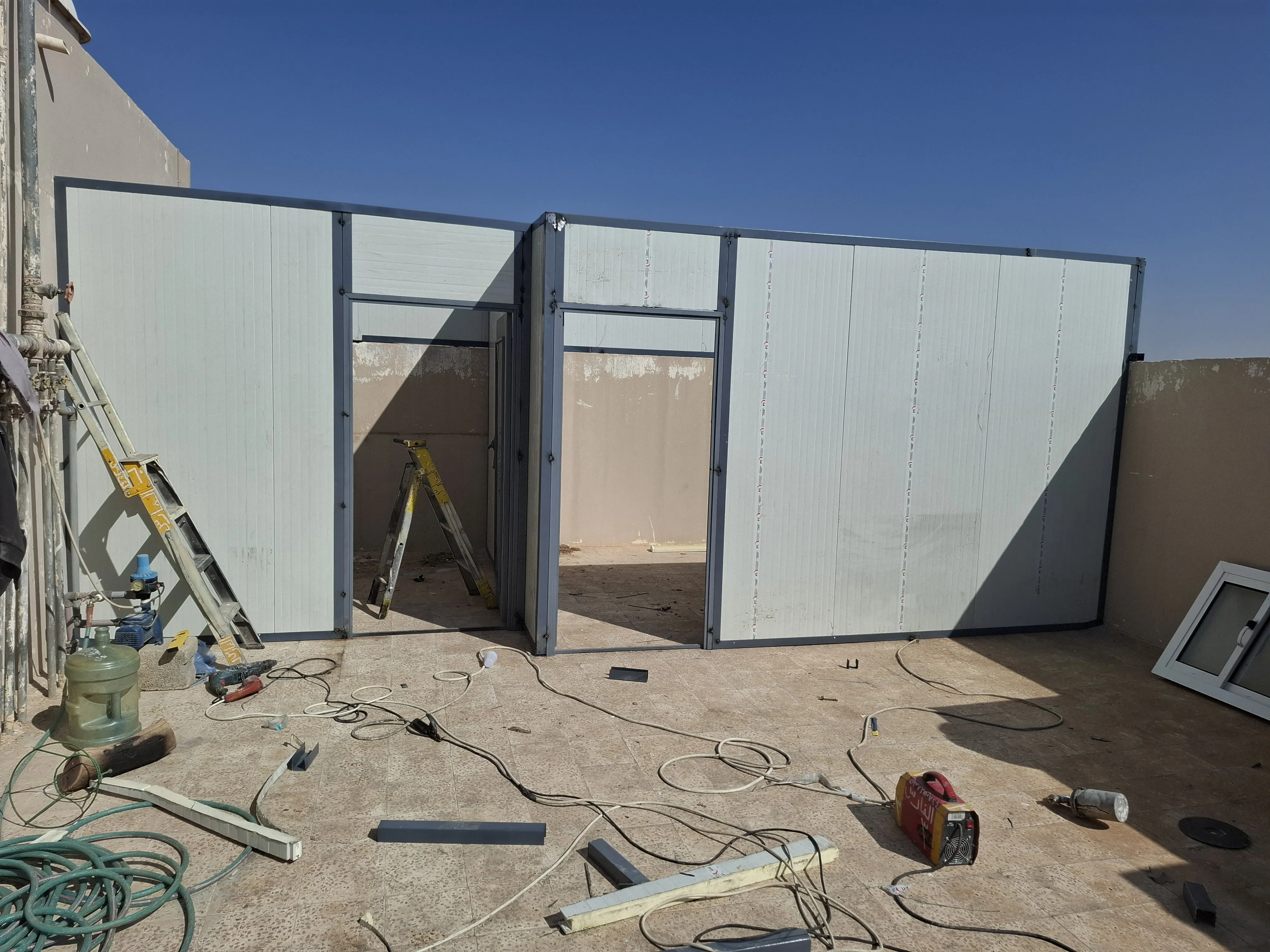 غرف سندوتش بانل